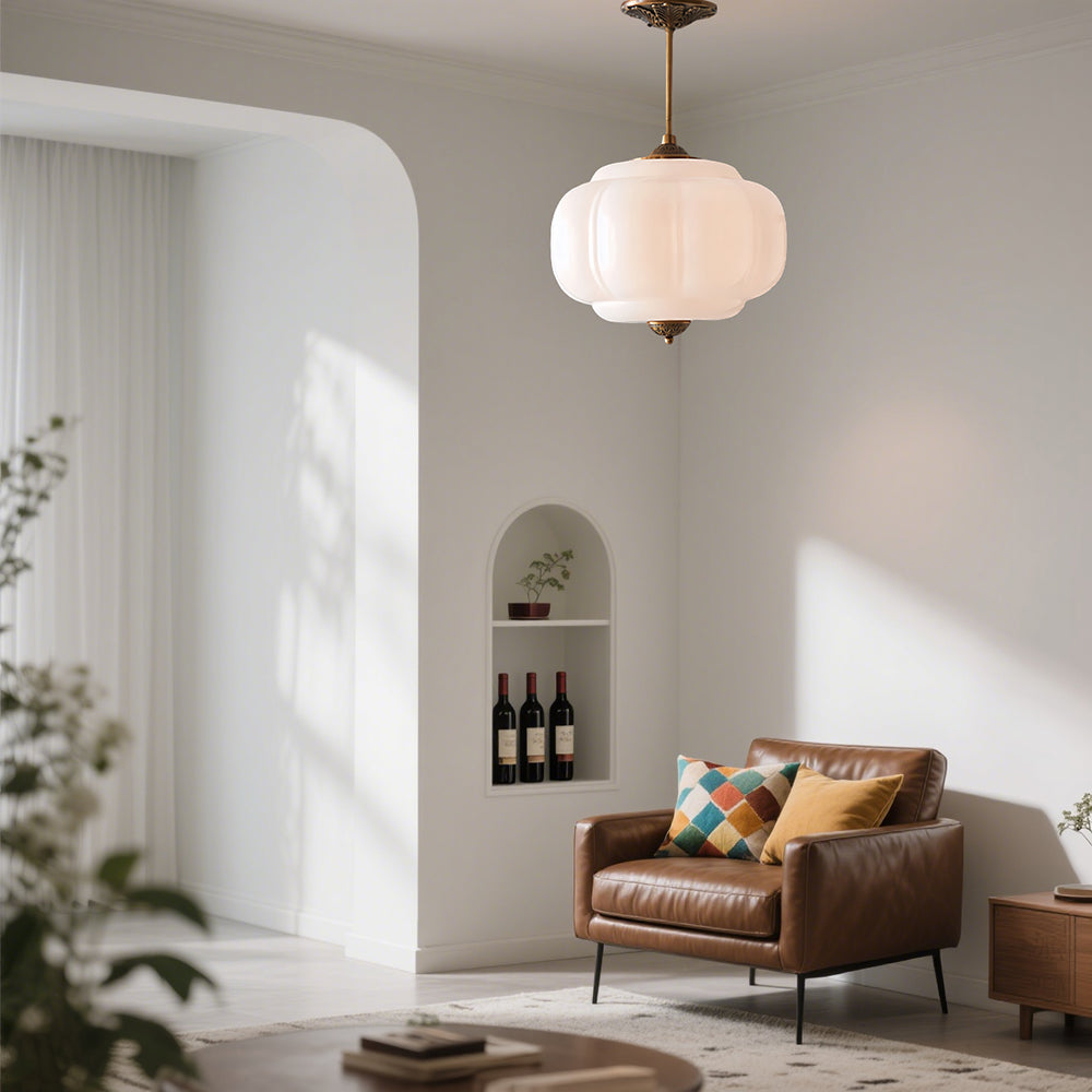 Klassieke vintage hanglamp van melkglas