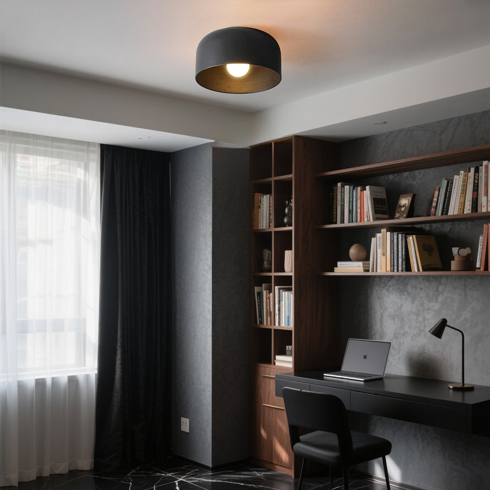 Minimalistische zwarte metalen LED-lamp voor plafond